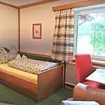 Pension Tannheim アパート *