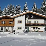Pension Tannheim Apartman *